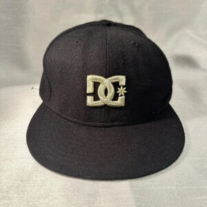 DC Fitted Hat Black Gold Size 7 And 1/8Embroidered 6 Panel 59Fifty New Era Wool